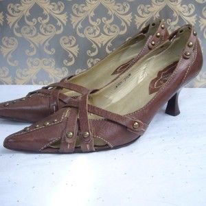 Luna Rosa Pazzo Brown Stud Pump Kitten Heel 7.5 M Pointed toe Criss Cross Straps